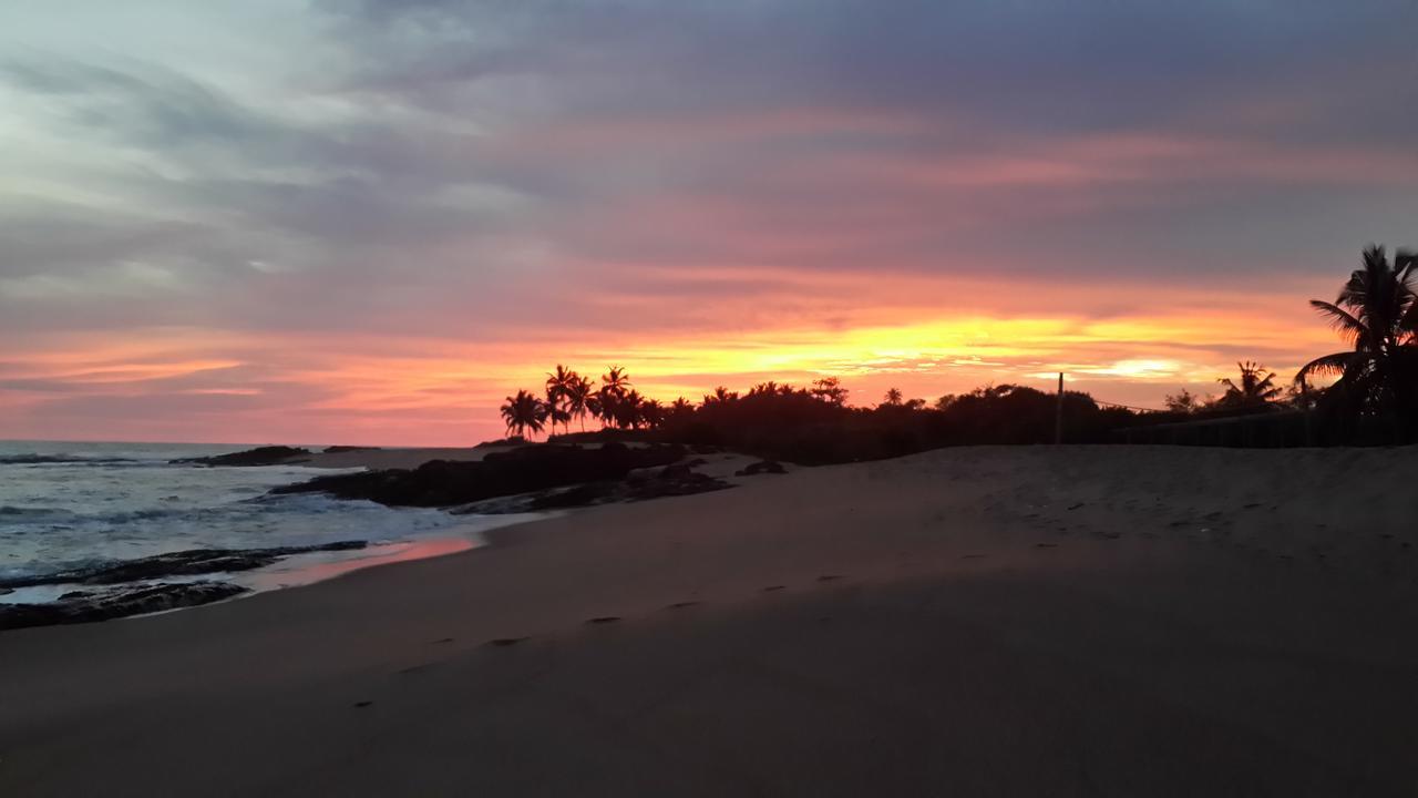 Ko-Sa Beach Resort Ampeni Kültér fotó